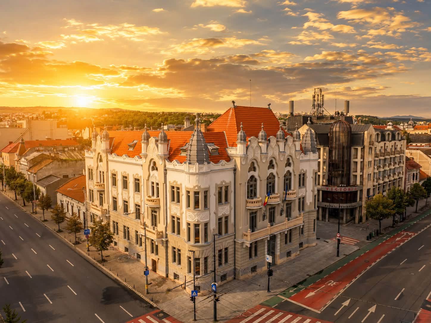 Galerie FOTO | Palatul în care funcționează prefectura din Cluj, reabilitat cu 10 milioane de euro