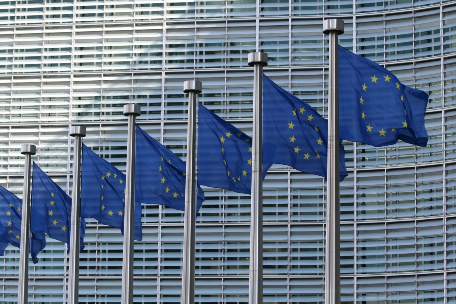 Comisia Europeană a aprobat un sprijin suplimentar de 6,1 miliarde de euro pentru Ucraina pentru achiziţionarea unor noi sisteme defensive
