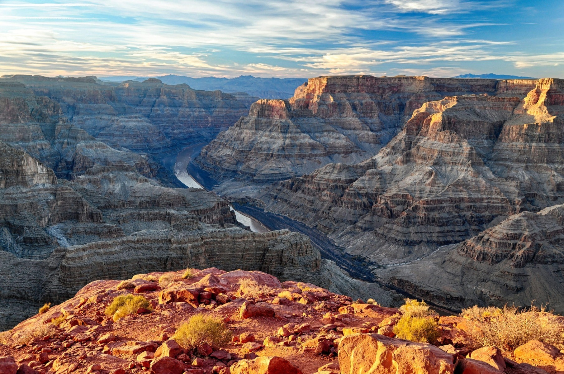 O viitură puternică a lovit Grand Canyon: 20 de persoane au fost date dispărute, alte 60 evacuate