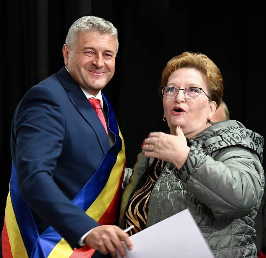 ReporterIS: Un profesor de sport a devenit milionar în euro după ce a preluat Primăria Fălticeni / Cum funcționează schema PUZ-urilor