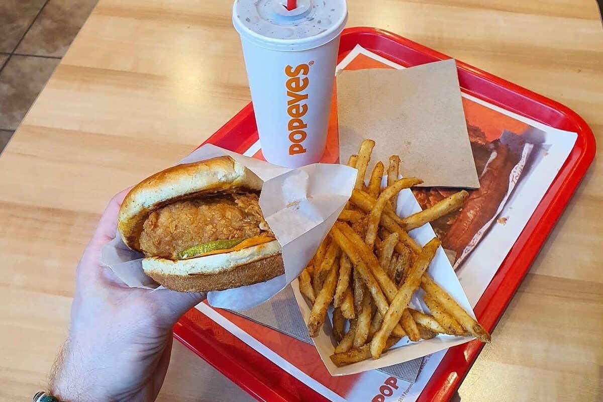 Popeyes inaugurează primul restaurant din Timișoara săptămâna aceasta în complexul comercial Shopping City