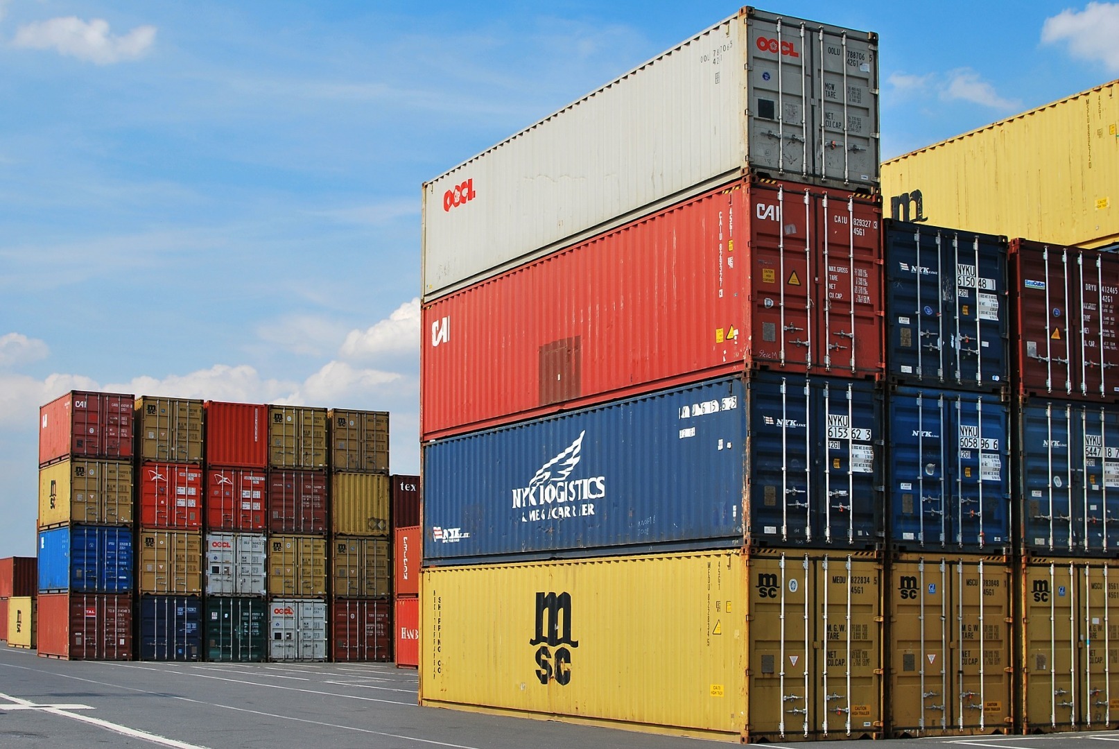 Deficitul comercial a scăzut ușor, cu 1%, în primele șapte luni ale anului