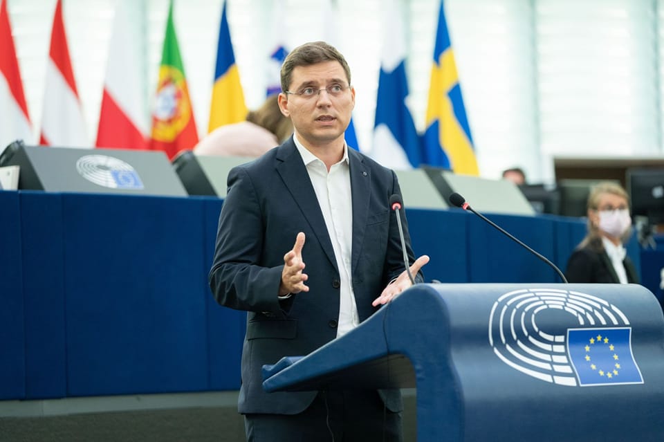 Europarlamentarul Victor Negrescu (PSD), atac la Dan Barna: Este cel care a girat AUR. Acest lucru merită reamintit atunci când vorbește ipocrit despre delimitarea față de extremism și apropierea de Putin