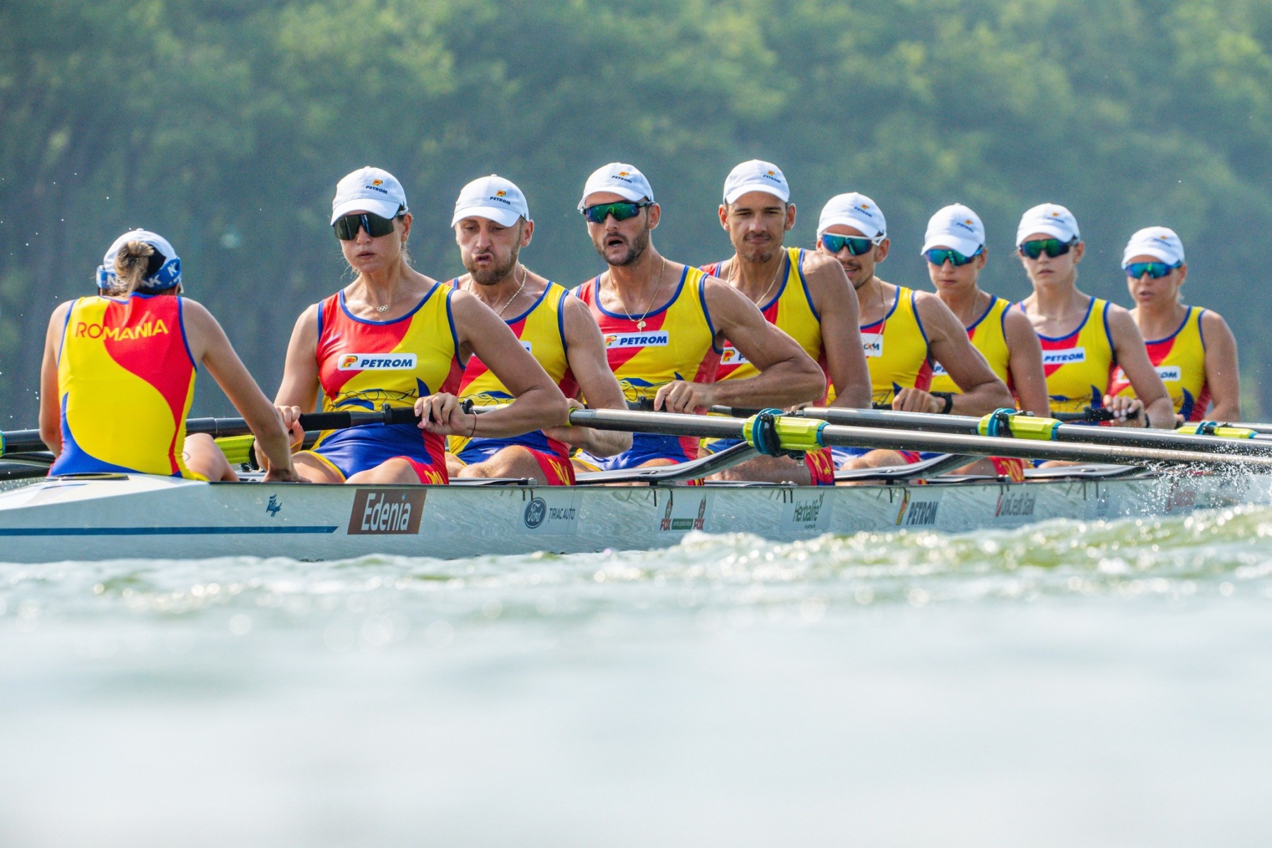 România încheie Campionatele Balcanice de canotaj cu 17 medalii, la egalitate cu Grecia