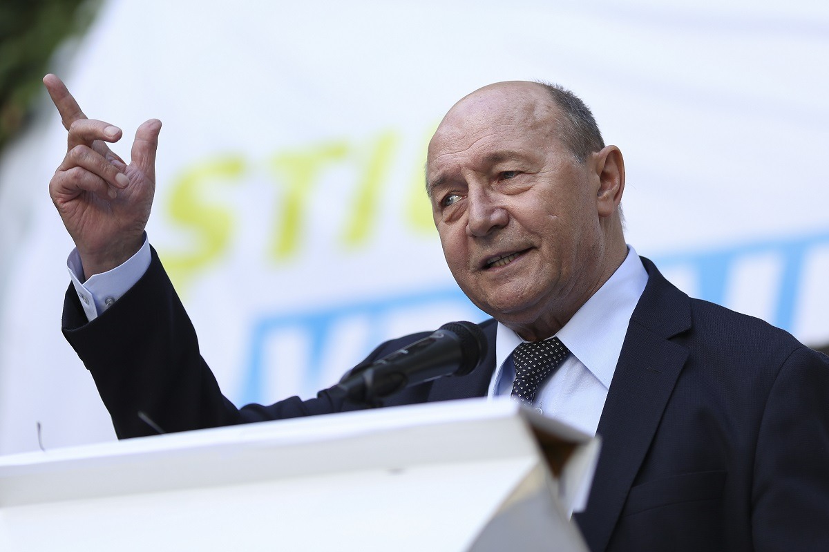 Băsescu cere verificarea banilor în care se scaldă Simion: „Arestarea lui Georgescu, momentul de maximă amplitudine”