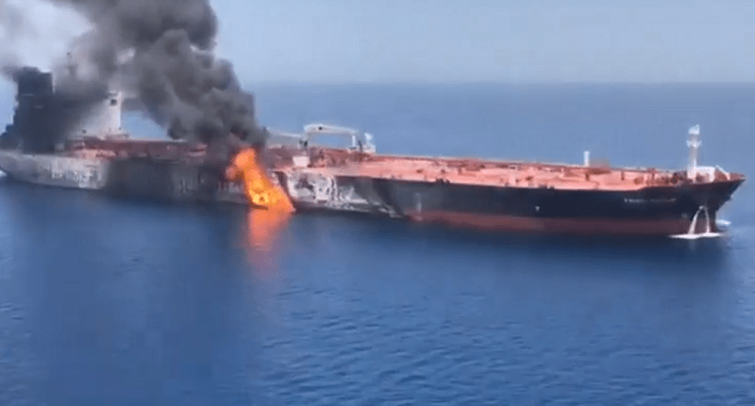 Trei petroliere iraniene, lovite de armata Statelor Unite, după ce Iranul a lansat rachete balistice asupra unui portavion american și a unui distrugător
