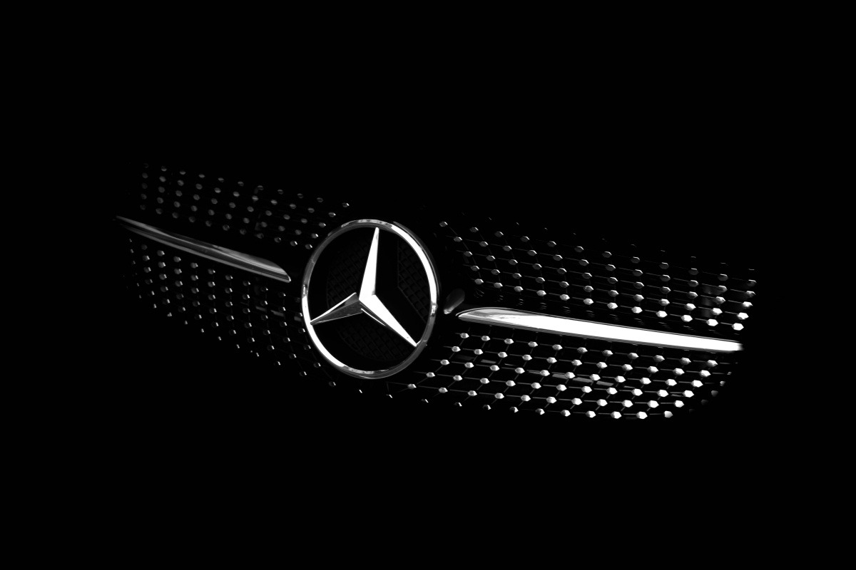 Mercedes compară costurile din Germania cu cele din România: la Cugir, costul salarial pe oră este cu 82% mai mic
