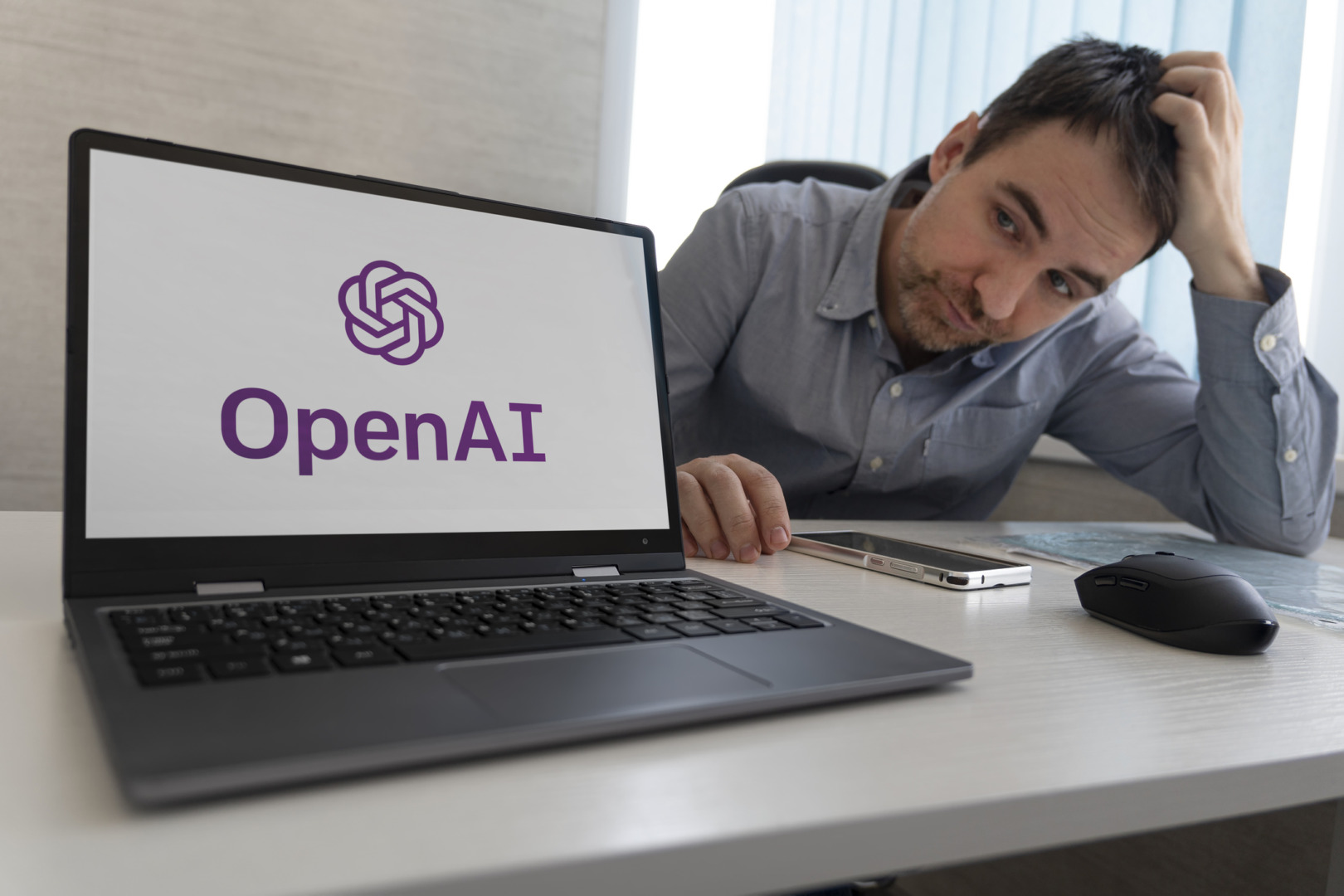 BREAKING. OpenAI anunță că softul său de inteligență artificială a penetrat singur zeci de site-uri ale unor instituții guvernamentale și universități