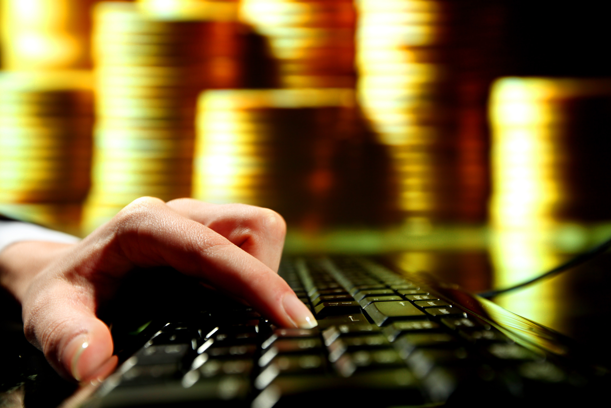 CFA: Indicatorul de Încredere Macroeconomică a scăzut în august/ Analiștii estimează că leul se va deprecia