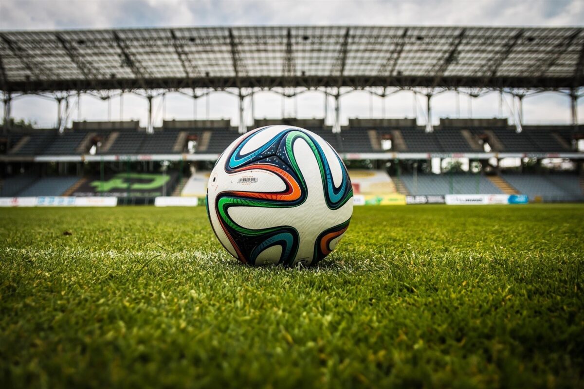 Consiliul Județean Neamț finanțează cu 80.000 de lei Campionatul Național de Fotbal al Avocaților. Banii publici acoperă costurile de organizare