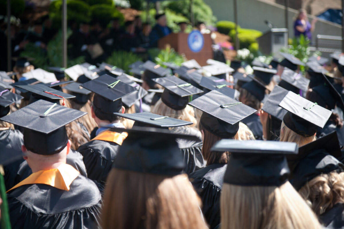 Bucureștiul are 5 studenți pe un loc la cămin. Cum arată tabelul cazărilor universitare față de Cehia și Polonia