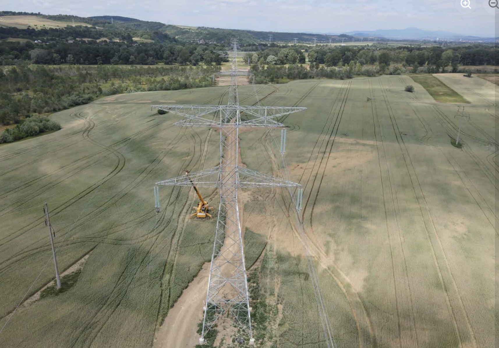 Se extinde rețeaua electrică de transport, pe fondul creșterii producției de energie regenerabilă și de stocare. Ce proiecte are în lucru Transelectrica?