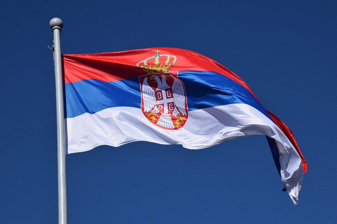 Patru persoane au fost arestate în Serbia, fiind suspectate că au introdus explozibili şi drone în UE
