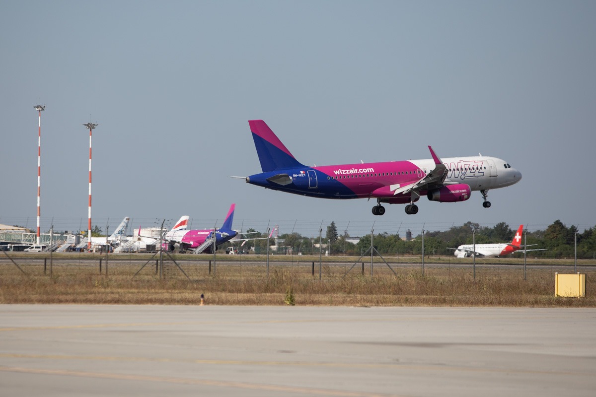 Wizz Air elimină cinci curse din Craiova spre Barcelona, Roma, Veneția, Paris și Bologna