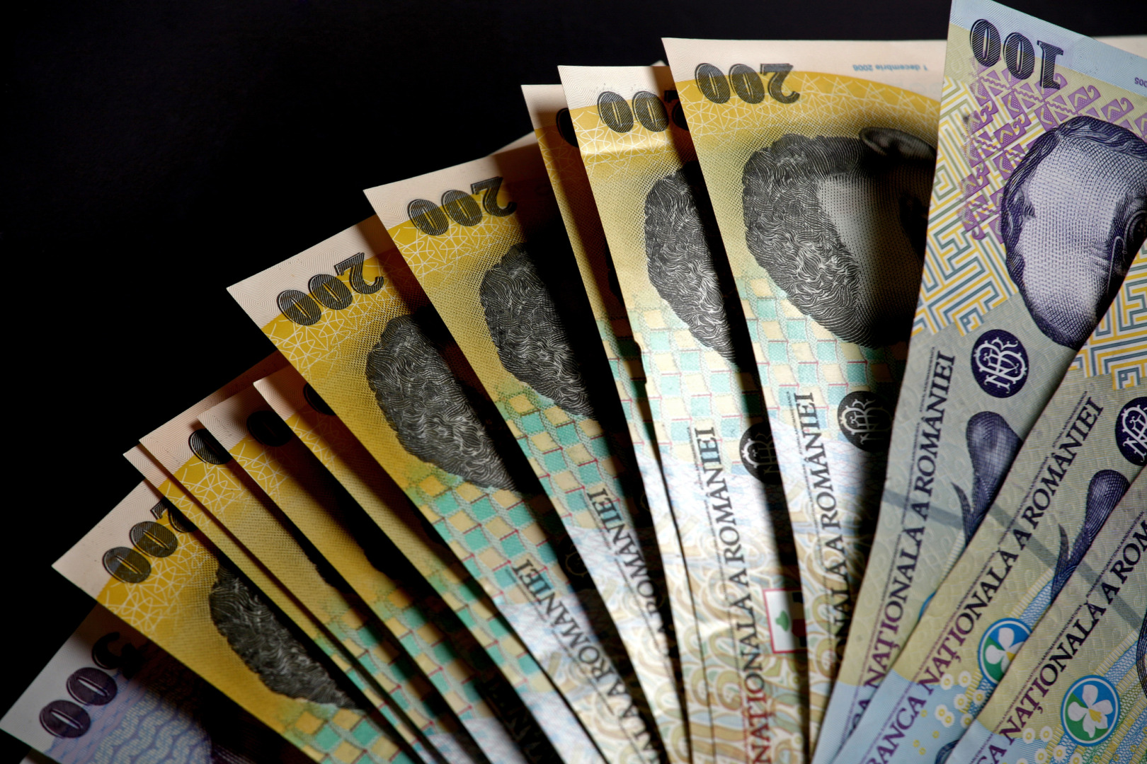 RisCo.ro: Datoriile firmelor la buget au ajuns la 77,6 miliarde lei în trimestrul II. Peste 48.000 de companii au restanțe fiscale