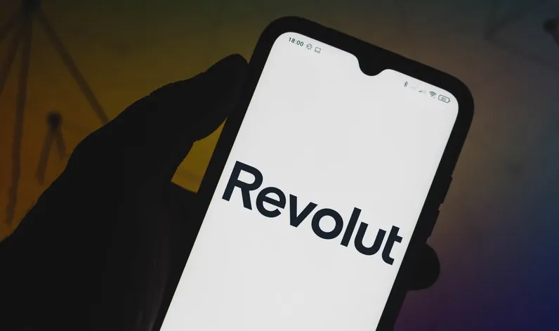 Revolut a ajuns să valoreze 115 miliarde dolari
