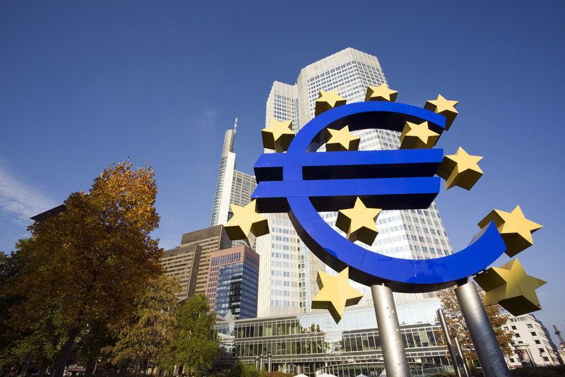 Cererea de credite ipotecare scade semnificativ în Zona euro, pe fondul creșterii ratelor dobânzilor (sondaj BCE)