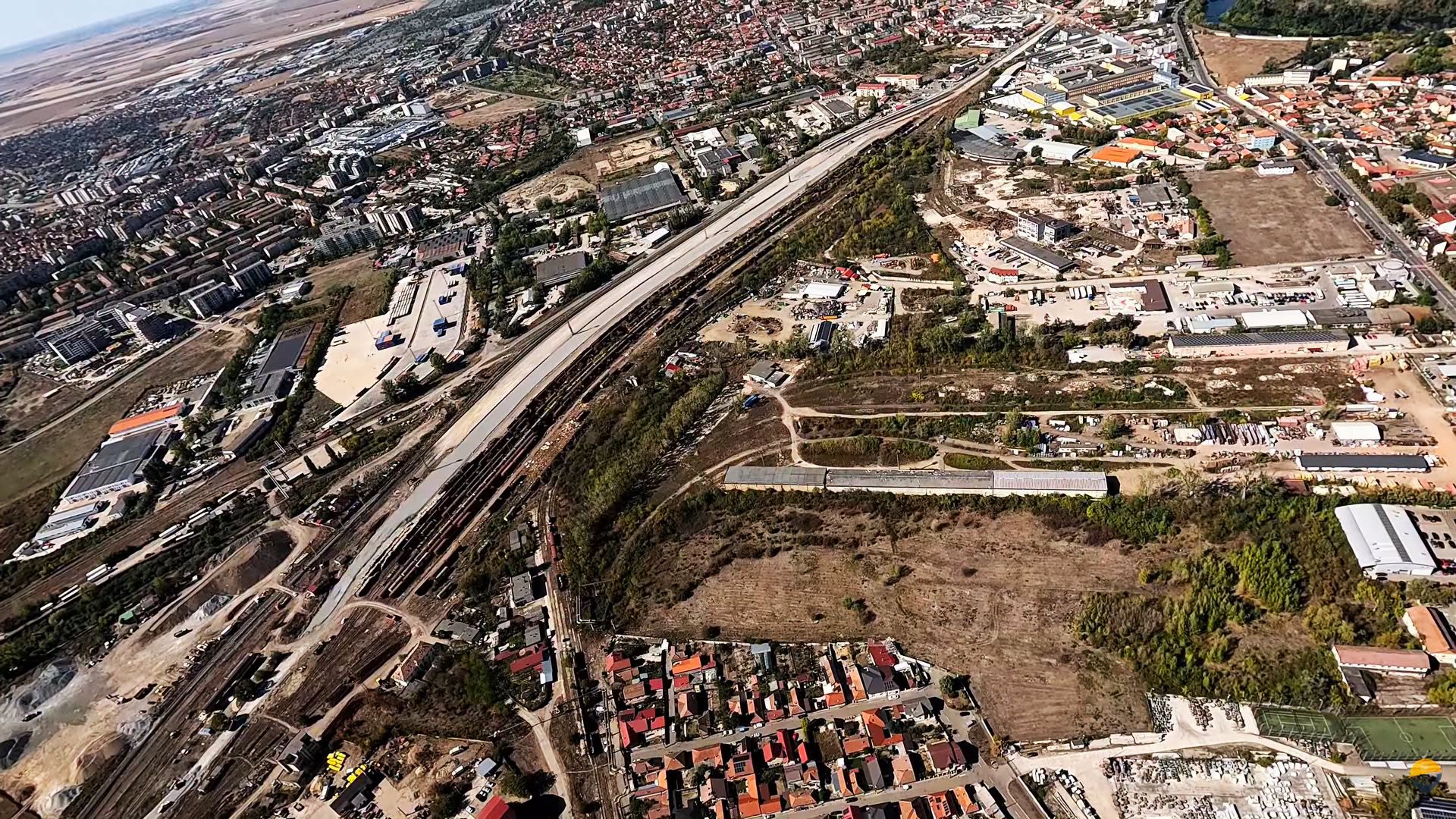 VIDEO | Calea ferată Cluj-Oradea, văzută din avion. Lucrările pe lotul Poieni-Aleșd au ajuns la 39%