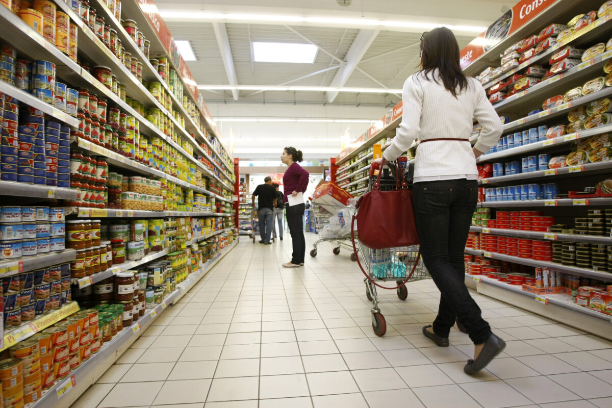 Scăderea consumului se adâncește: afacerile din comerț au pierdut 5,1% în primele opt luni ale anului față de aceeași perioadă din 2025
