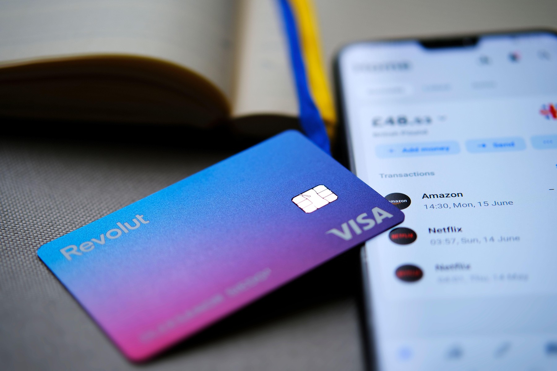 Revolut a început să-și restabilească serviciile după o pană a Google Cloud / Plățile, transferurile și retragerile de numerar sunt în continuare afectate