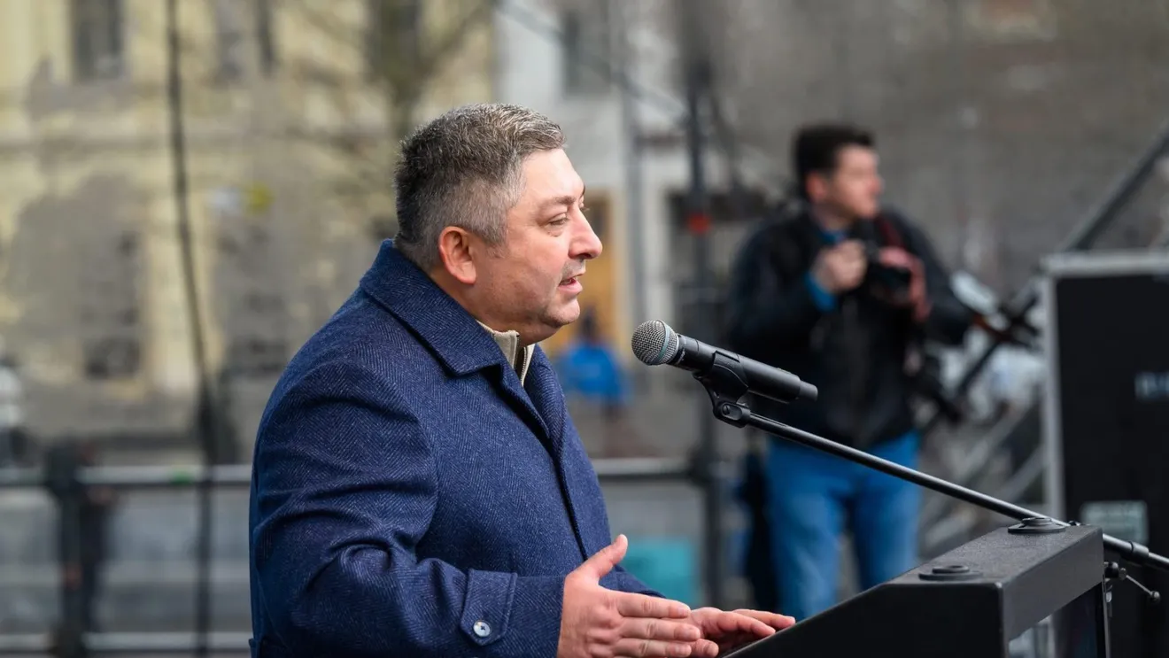 Alin Tișe, unul dintre contestatarii lui Bolojan în interiorul PNL, îi cere votarea Guvernului Niculescu în orice condiții sau să plece de la conducerea partidului