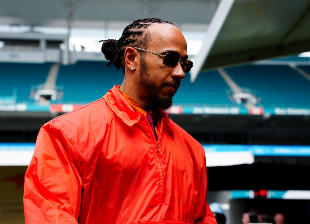 Detalii din culisele Formula 1 privind relația Ferrari – Lewis Hamilton: „Nu are încredere în echipă”