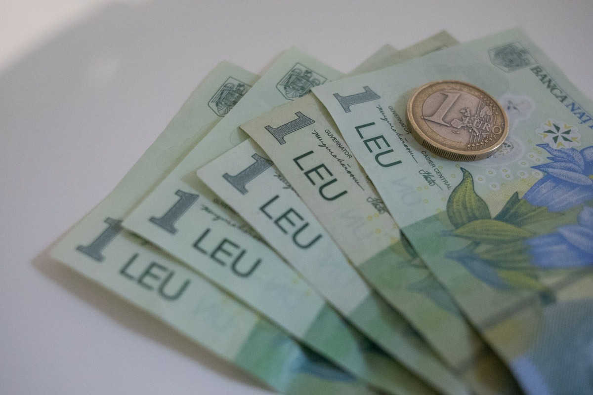 BREAKING | Leul, la cel mai slab nivel din istorie față de euro în piața interbancară