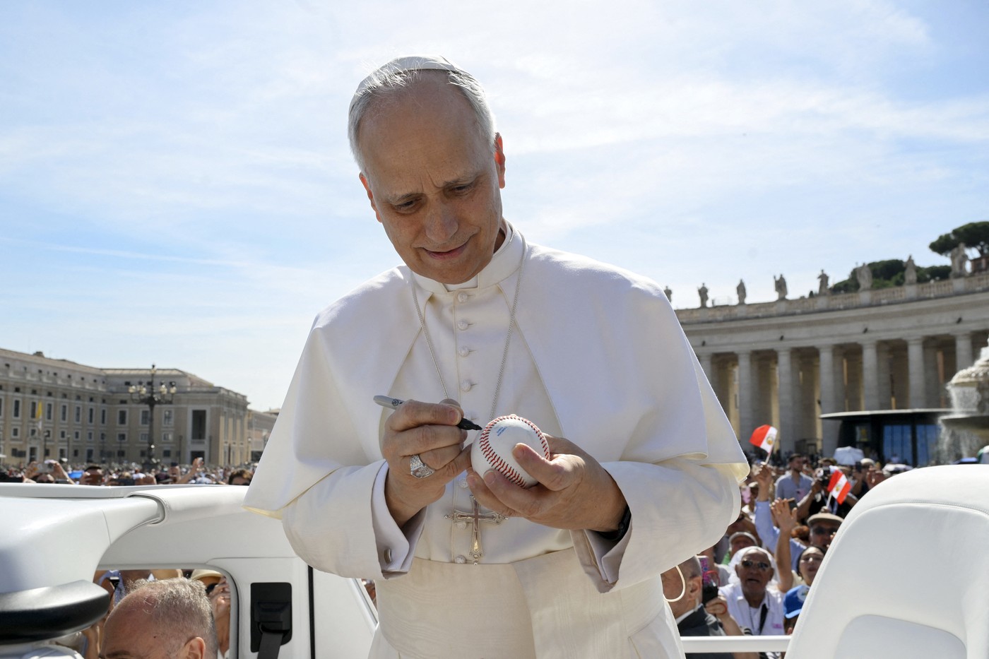 Patriarhul Daniel i-a transmis un mesaj Papei Leon, aflat într-un moment delicat din cauza problemelor de sănătate