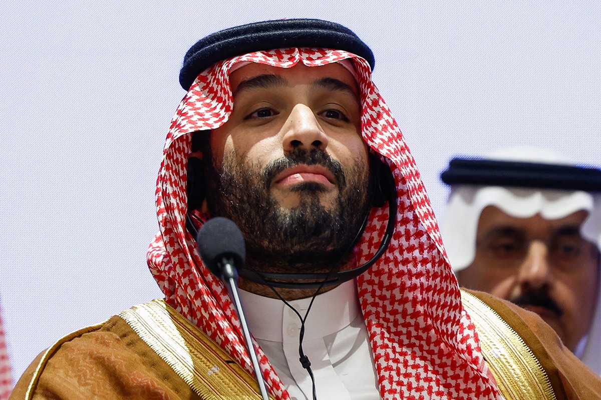 12 morți și 300 de răniți după atacul de pe aeroportul din Riad / Arabia Saudită, stocuri reduse de interceptori / Zboruri perturbate